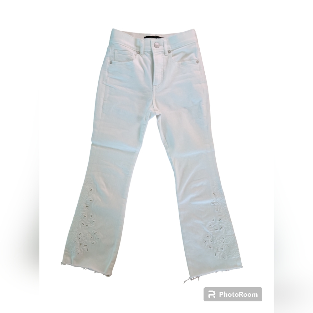 Express Cropped Flare White Jeans with Cut Out Floral Embroidery, Size 00